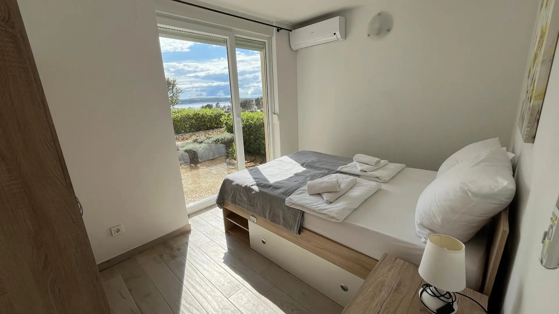Lijepi Otok Apartment B2 Croatia